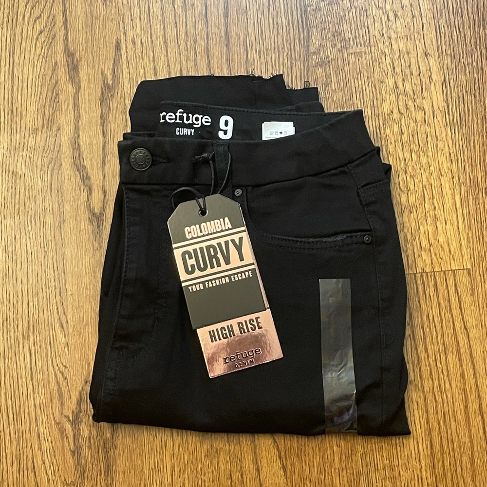 Refuge Columbia curvy high rise black jeans.